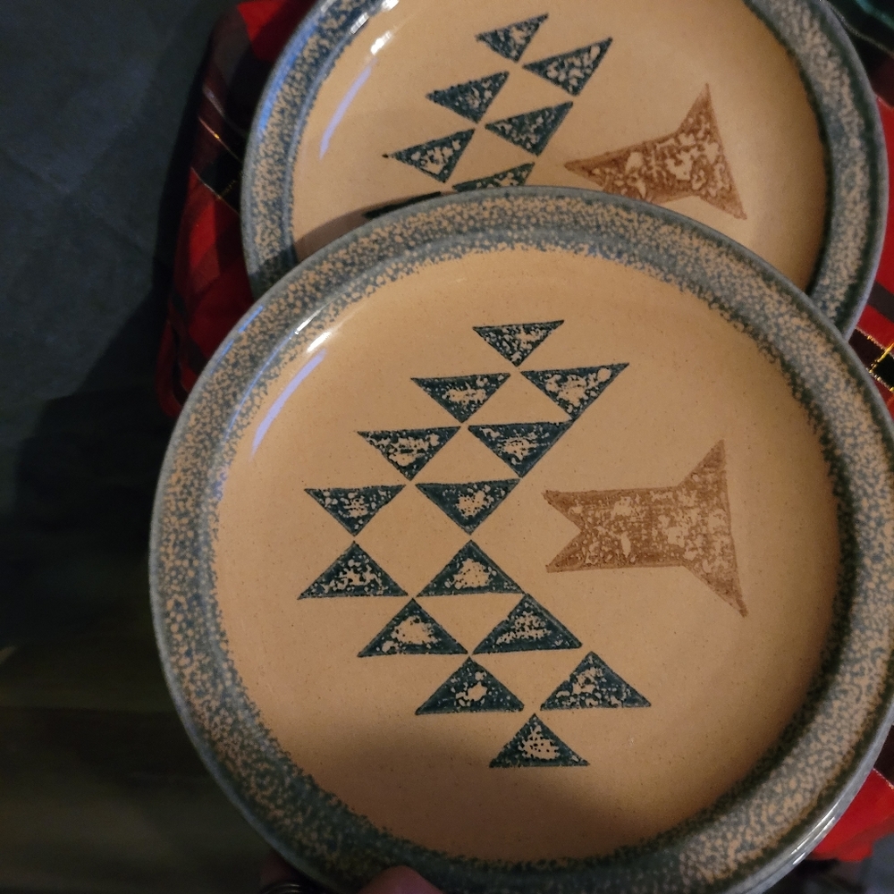 COPY - Pfaltzgraff America Folk Art Tree Dinner Plates -4